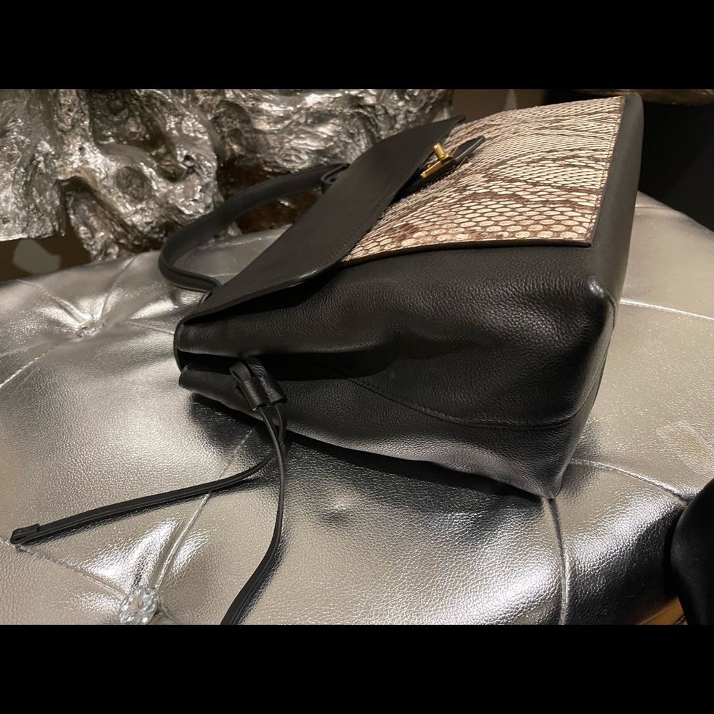 Louis Vuitton Python Lockme - image 4